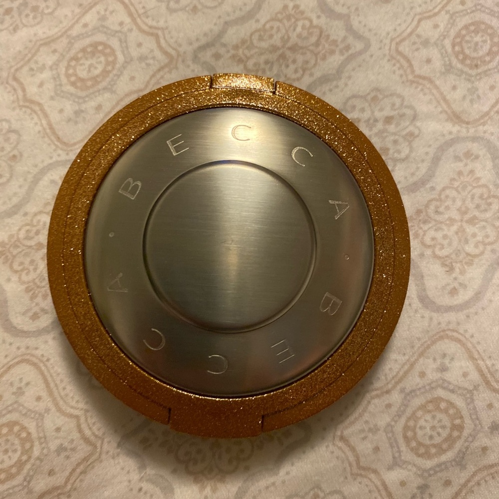 Becca collectors edition Champagne Pop